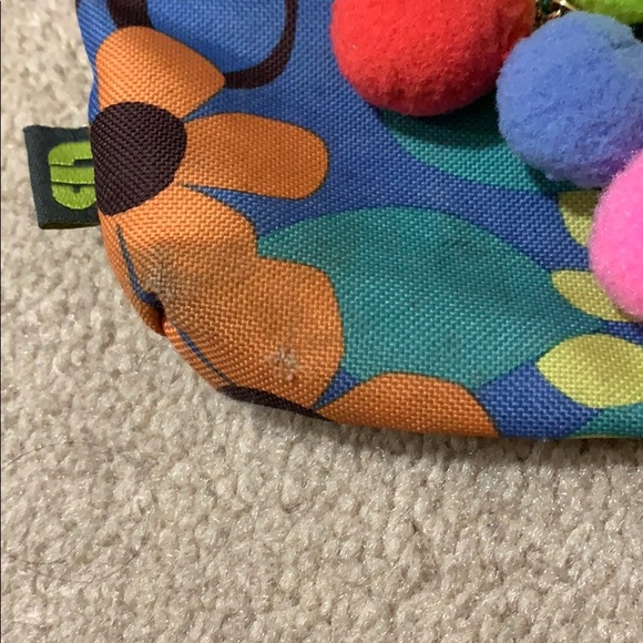 Vibrant Lilly Bloom cross body purse - Picture 4 of 7